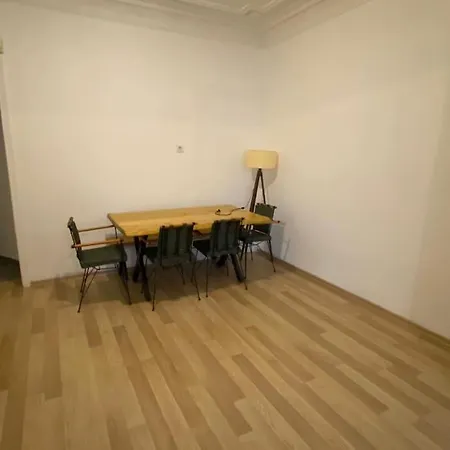 Appartement Center,closed To Everywhere